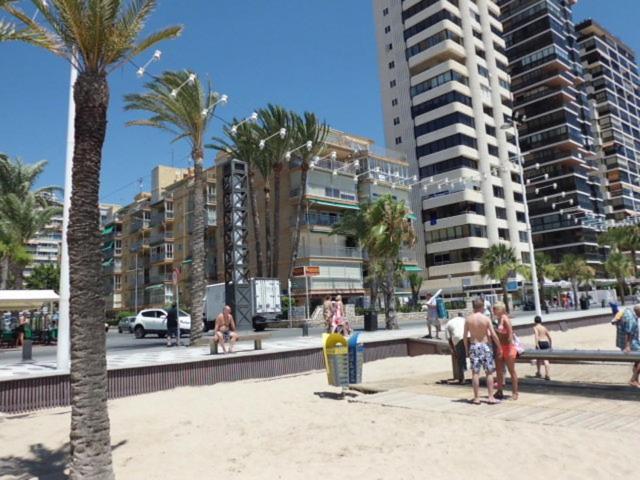 Disponible En Abril-Wifi-3Hab, 6 Pers, -Piscina, Aire Acondi-Parking Opcionable Extra Apartment Бенидорм Екстериор снимка