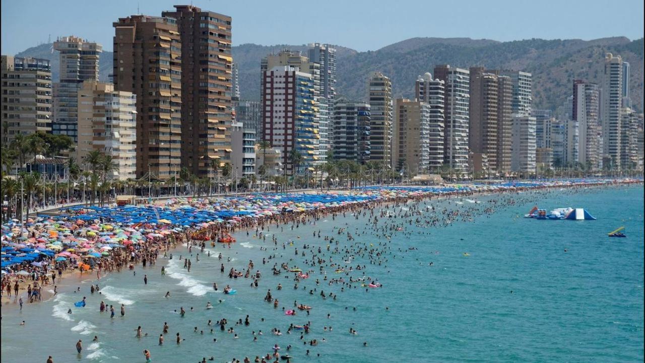 Disponible En Abril-Wifi-3Hab, 6 Pers, -Piscina, Aire Acondi-Parking Opcionable Extra Apartment Бенидорм Екстериор снимка